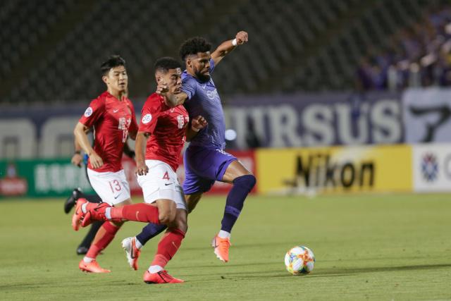 斯图加特前锋翁达夫训练中肌肉拉伤，将伤缺数周