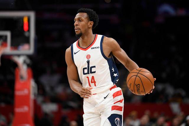 杨瀚森17+12青岛胜山东 范子铭24分首钢负山西